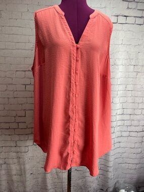 Torrid size 3 peach color sleeveless blouse button down
